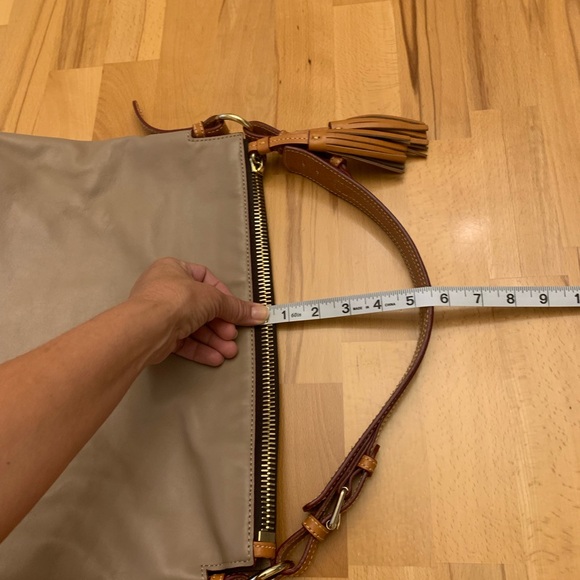 Dooney & Bourke taupe vacheta leather shoulder bag 15X15X6 inches - Picture 13 of 14